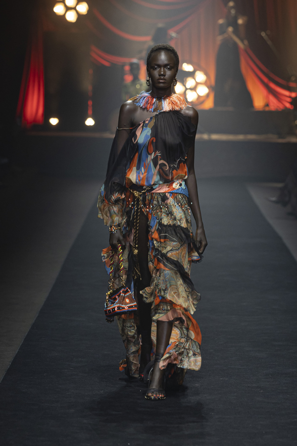 défilé etro printemps-été 2026 fashion week de milan