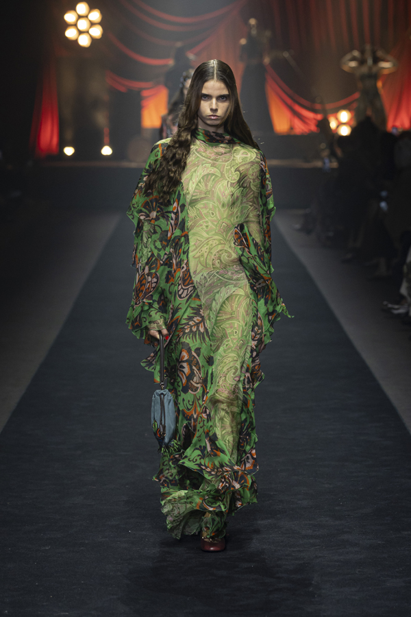 défilé etro printemps-été 2026 fashion week de milan