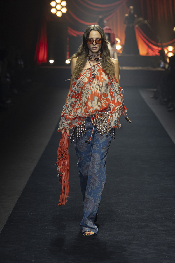 défilé etro printemps-été 2026 fashion week de milan