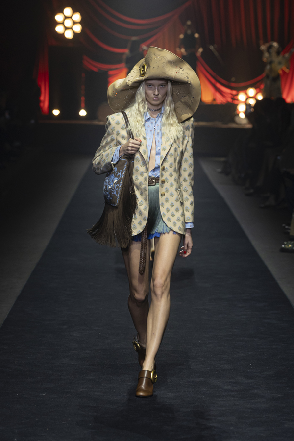 défilé etro printemps-été 2026 fashion week de milan