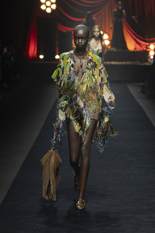 défilé etro printemps-été 2026 fashion week de milan