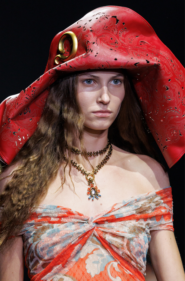 chapeau défilé etro printemps-été 2026 fashion week milan