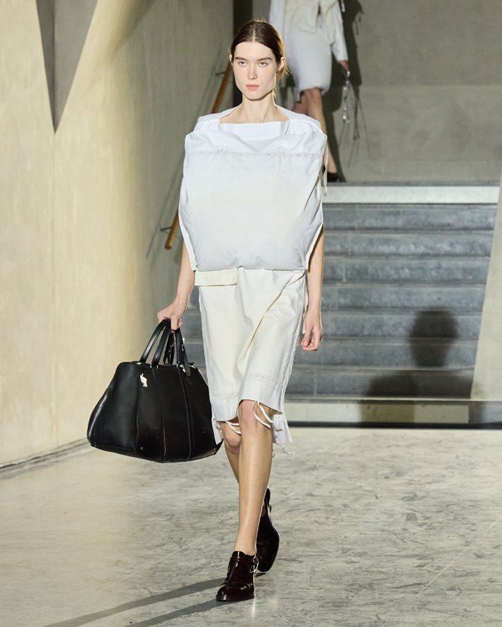 défilé hodakova printemps-été 2026 fashion week paris