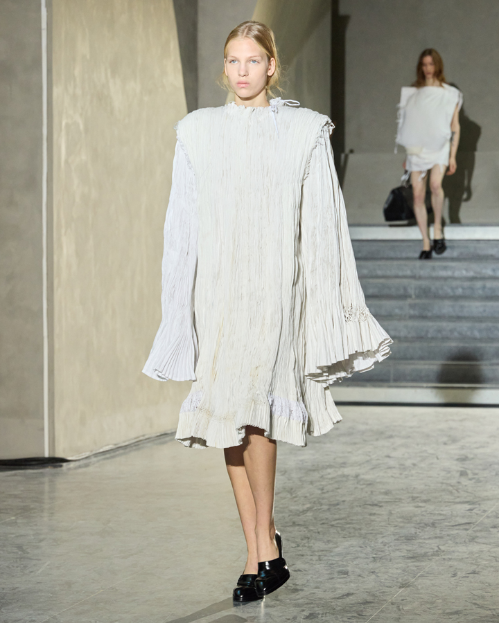 défilé hodakova printemps-été 2026 fashion week paris