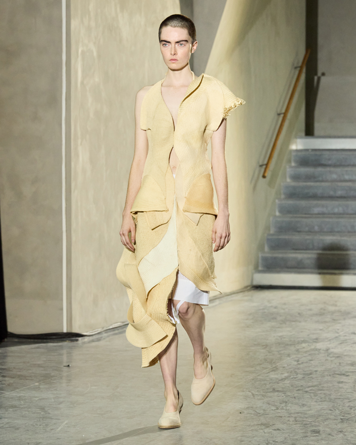 défilé hodakova printemps-été 2026 fashion week paris