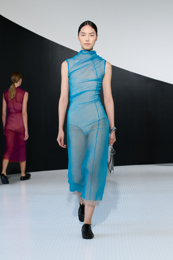 défilé jil sander printemps-été 2026 à la fashion week de milan