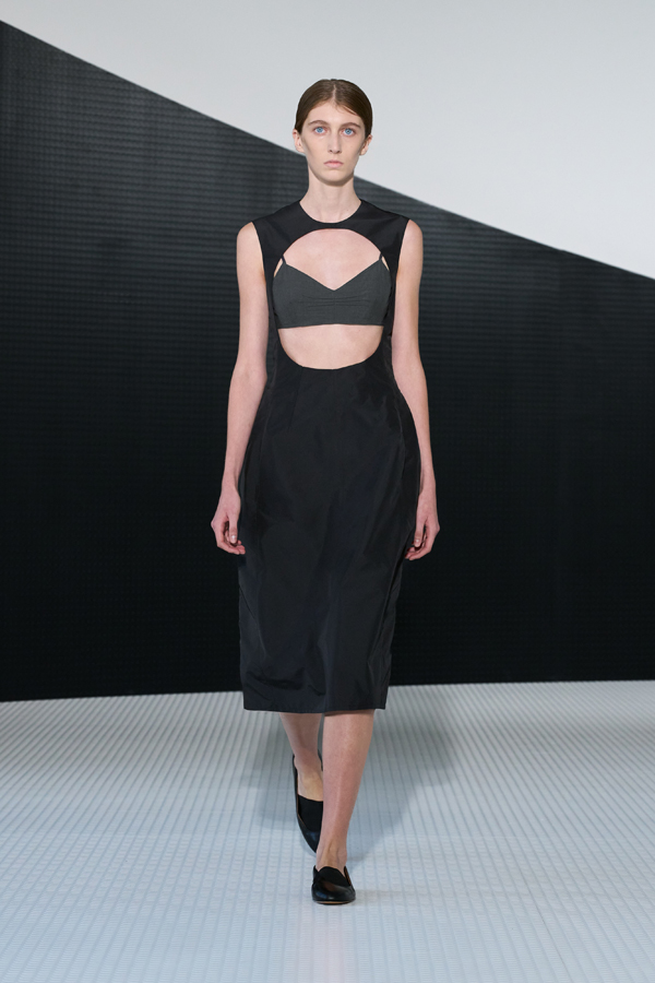 défilé jil sander printemps-été 2026 à la fashion week de milan