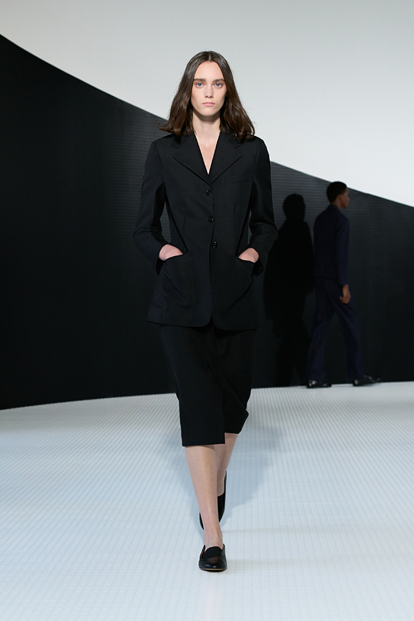 défilé jil sander printemps-été 2026 à la fashion week de milan