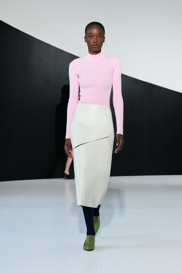 défilé jil sander printemps-été 2026 à la fashion week de milan