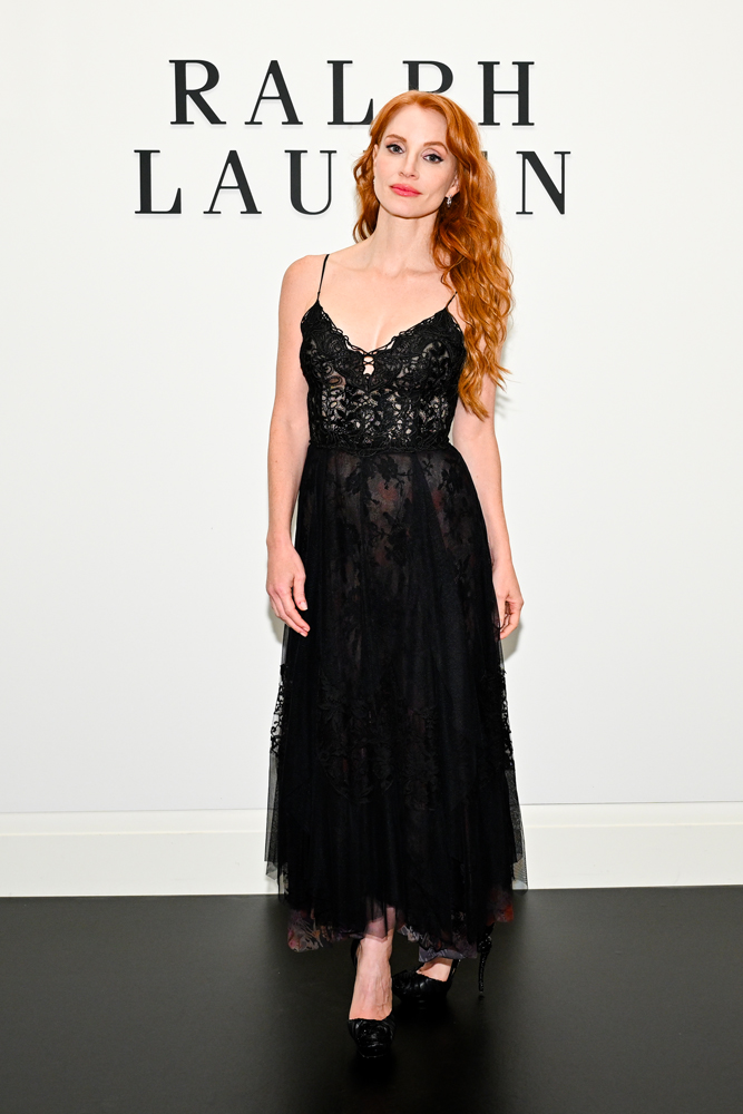 Jessica Chastain au défilé Ralph Lauren printemps-été 2026.