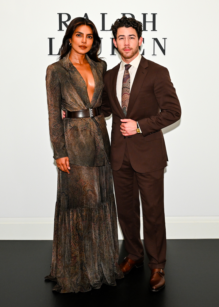 Priyanka Chopra et Nick Jonas au défilé Ralph Lauren printemps-été 2026.