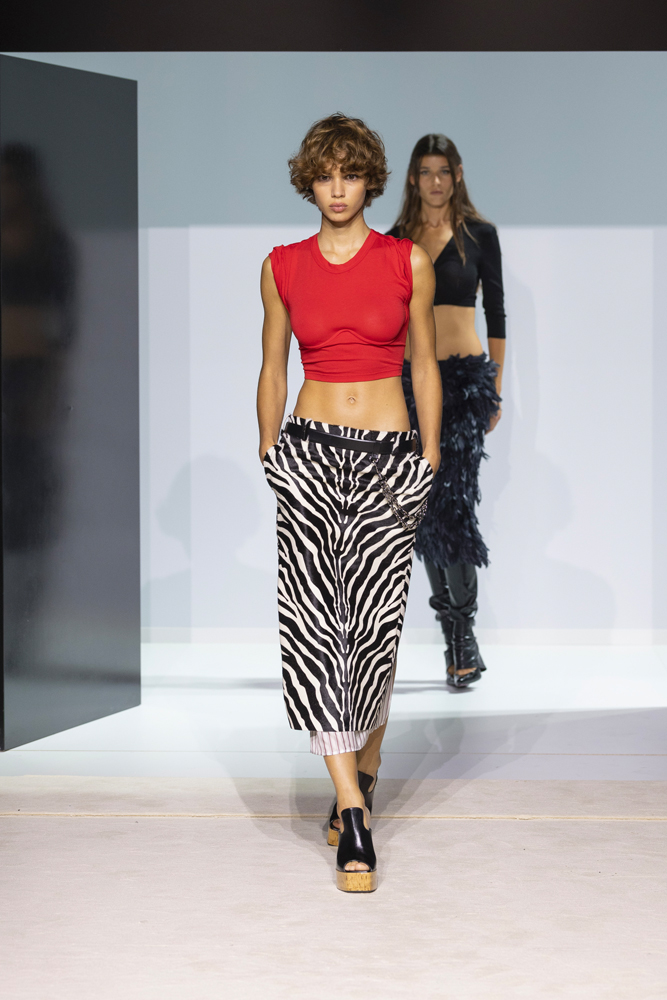 Le défilé The Attico printemps-été 2026 à la Fashion Week de Milan