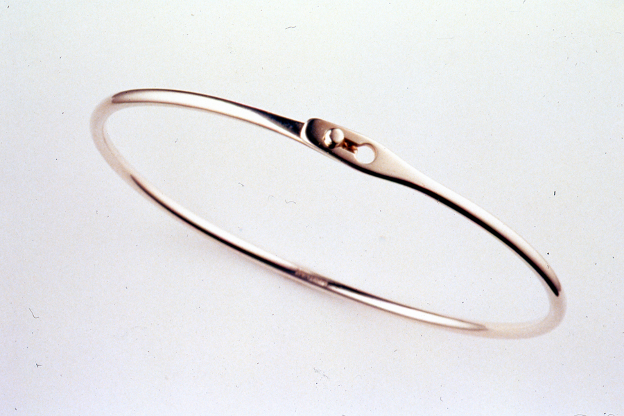 Bracelet Serrure ruban en or blanc (années 70) dinh van