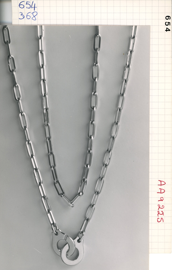 Sautoir menottes © Dinh Van.