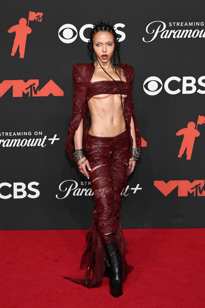 FKA Twigs assiste à la cérémonie des MTV Video Music Awards 2025. © Jamie McCarthy/WireImage