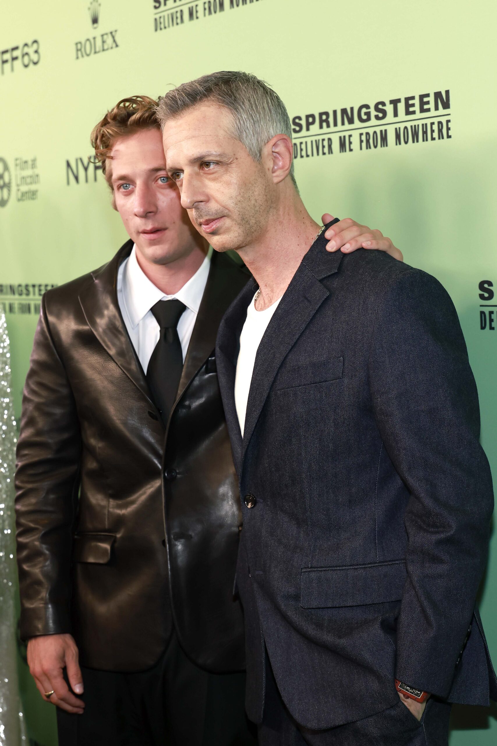 Les acteurs Jeremy Allen White et Jeremy Strong au New York Film Festival Spotlight Gala au Alice Tully Hall, à New York, le 28 septembre 2025. Photo par Kevin Mazur/Getty Images pour 20th Century Studios.