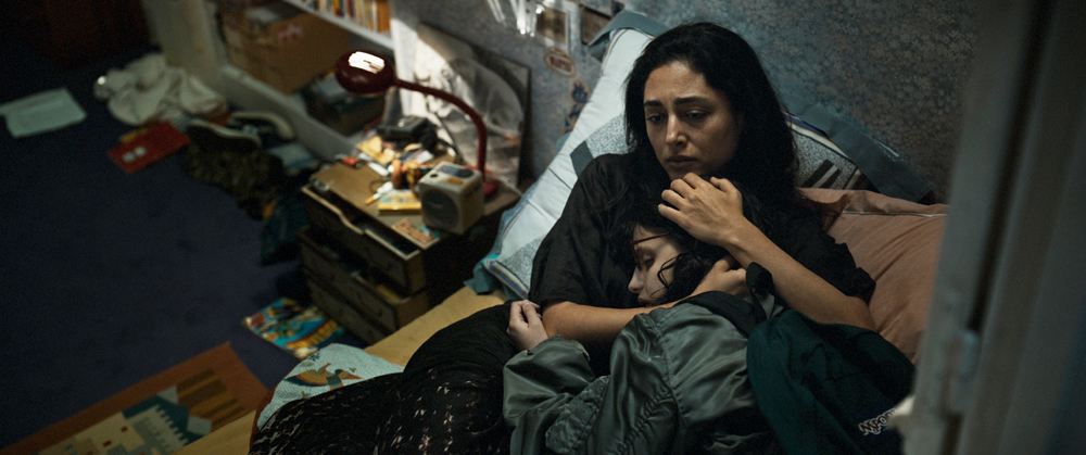 Photo des actrices Golshifteh Farahani et Mélissa Boros dans le film Alpha (2025) de Julia Ducournau.