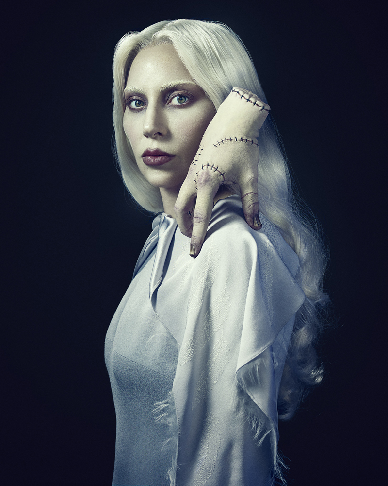 Photo de Lady Gaga dans Mercredi (2025) de Tim Burton.
