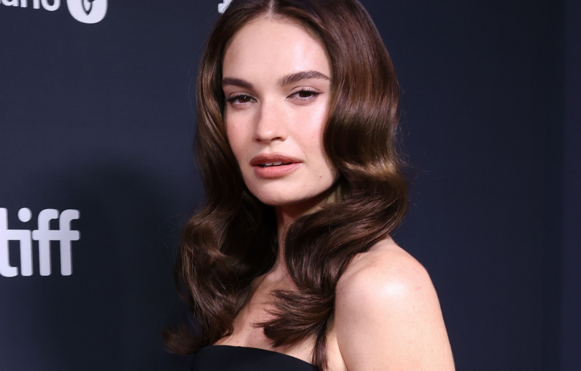 Lily James à l'avant-première du film Swipe (2025) au Toronto Film Festival au Roy Thomson Hall, le 9 septembre 2025. Photo par Mat Hayward/Getty Images pour 20th Century Studios.