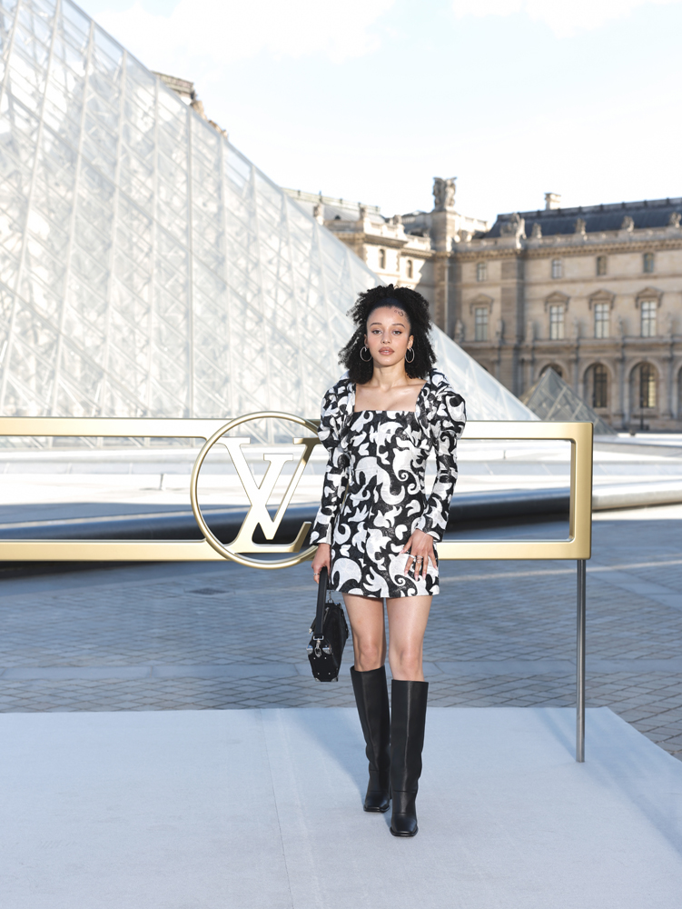 Chase Infiniti assiste au défilé Louis Vuitton Femme Printemps/Été 2026 dans le cadre de la Fashion Week de Paris, le 30 septembre 2025 à Paris, en France. 