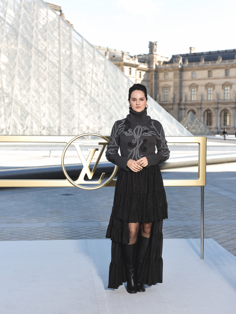 Noémie Merlant assiste au défilé Louis Vuitton Femme Printemps/Été 2026 dans le cadre de la Fashion Week de Paris, le 30 septembre 2025 à Paris, en France.