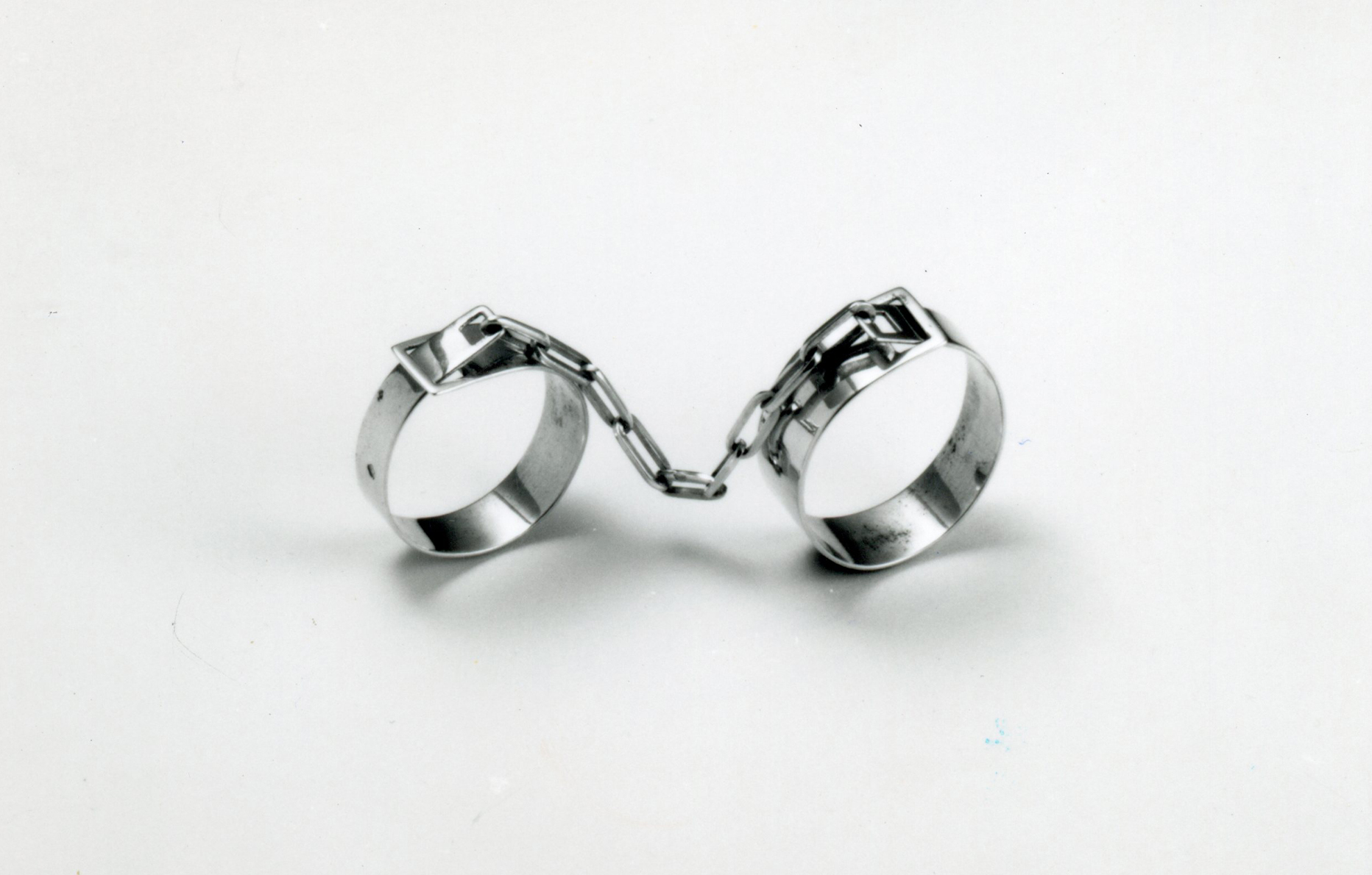 bague 2 doigts chaine dinh van christies