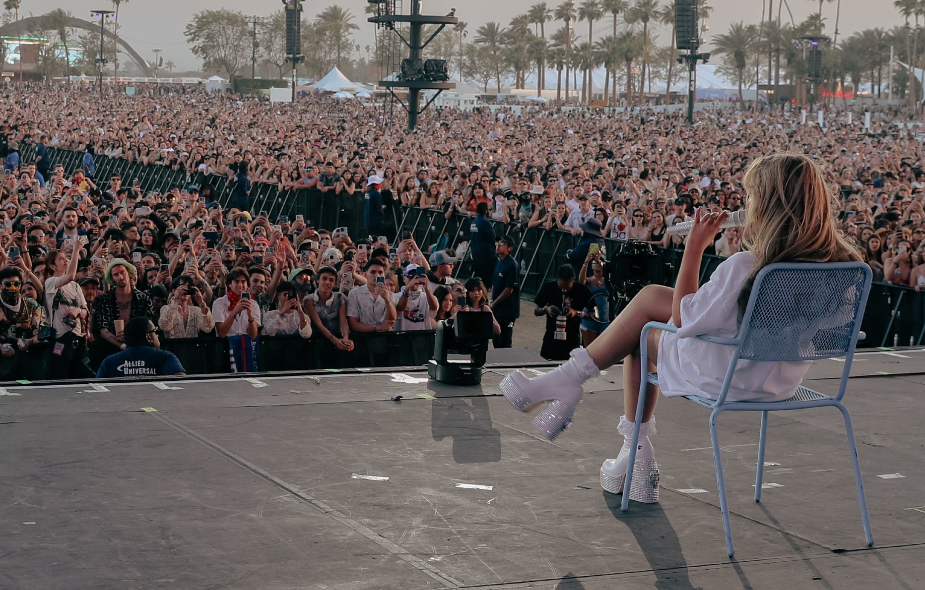 Sabrina Carpenter au festival Coachella 2024.
