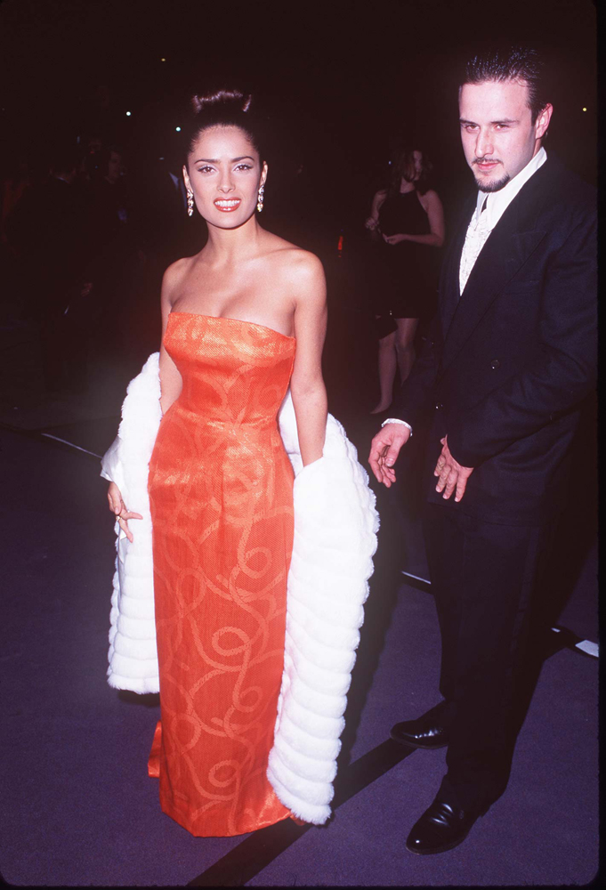 Salma Hayek lors du 65e anniversaire d'Elizabeth Taylor le 16 février 1997 à Los Angeles