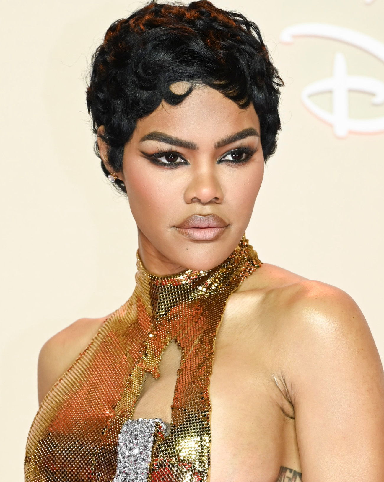 Teyana Taylor à l’avant-première de la série All’s Fair (2025), la nouvelle série de Ryan Murphy, à la Maison de la Chimie à Paris, le 21 octobre 2025. © Disney+/Hulu.