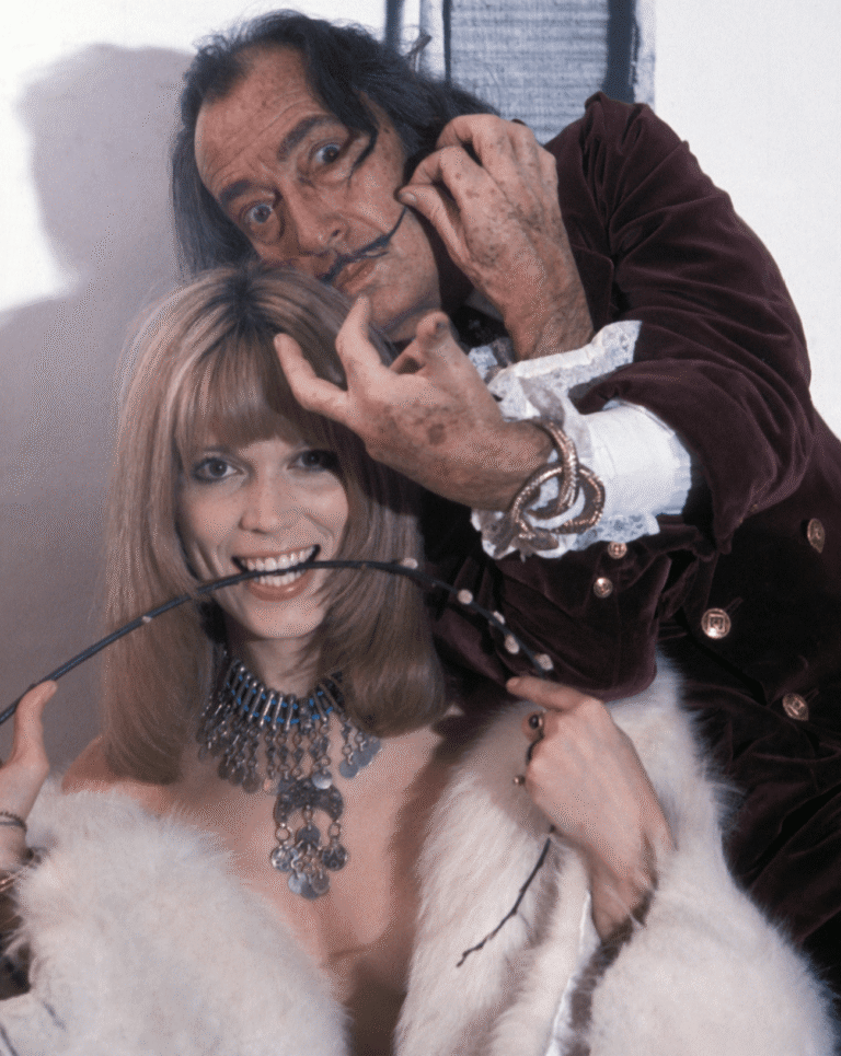 Amanda Lear est à l'affiche de Toujours Possible au cinéma le 10 septembre.
