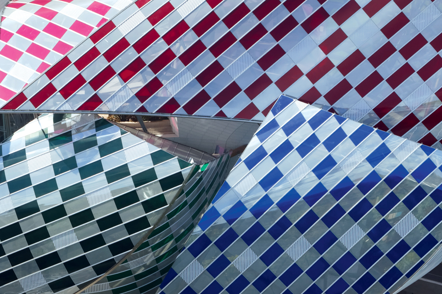 daniel buren fondation louis vuitton