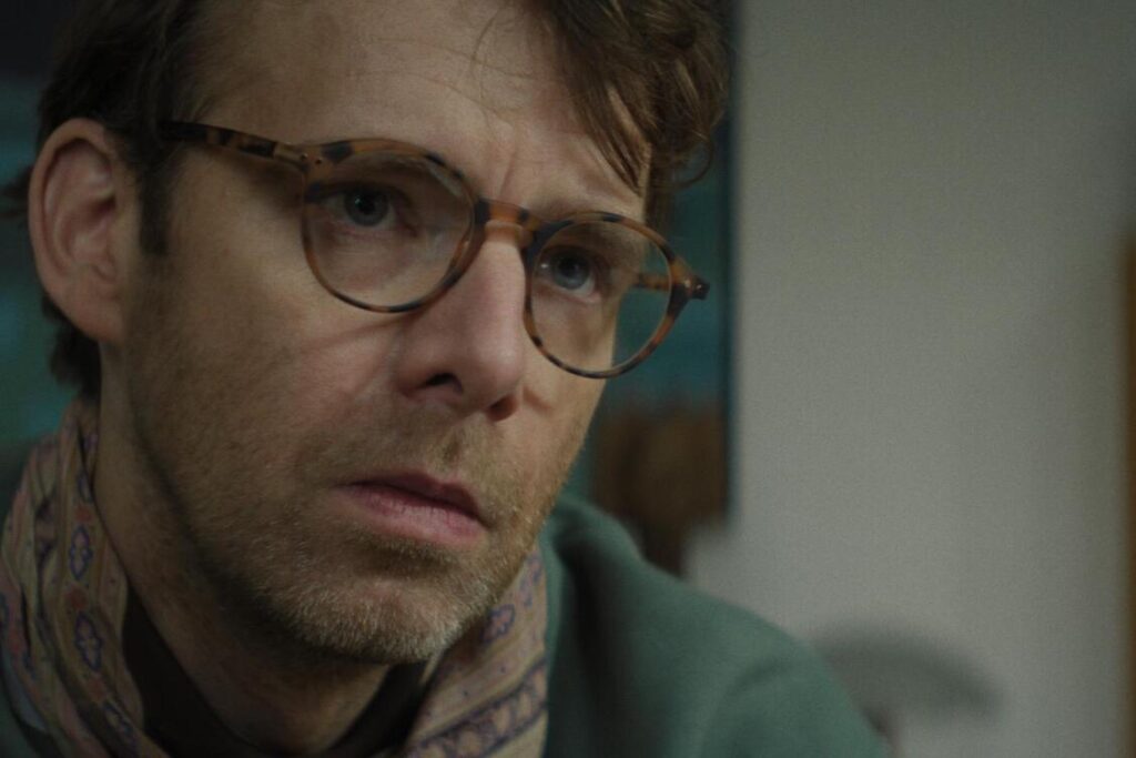 Antoine Reinartz dans la série Des Vivants (2025) © What's up films.