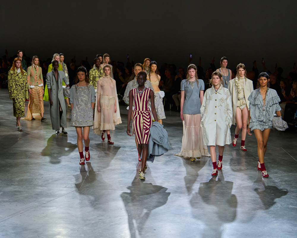 Vue du défilé Dries Van Noten Printemps-été 2026