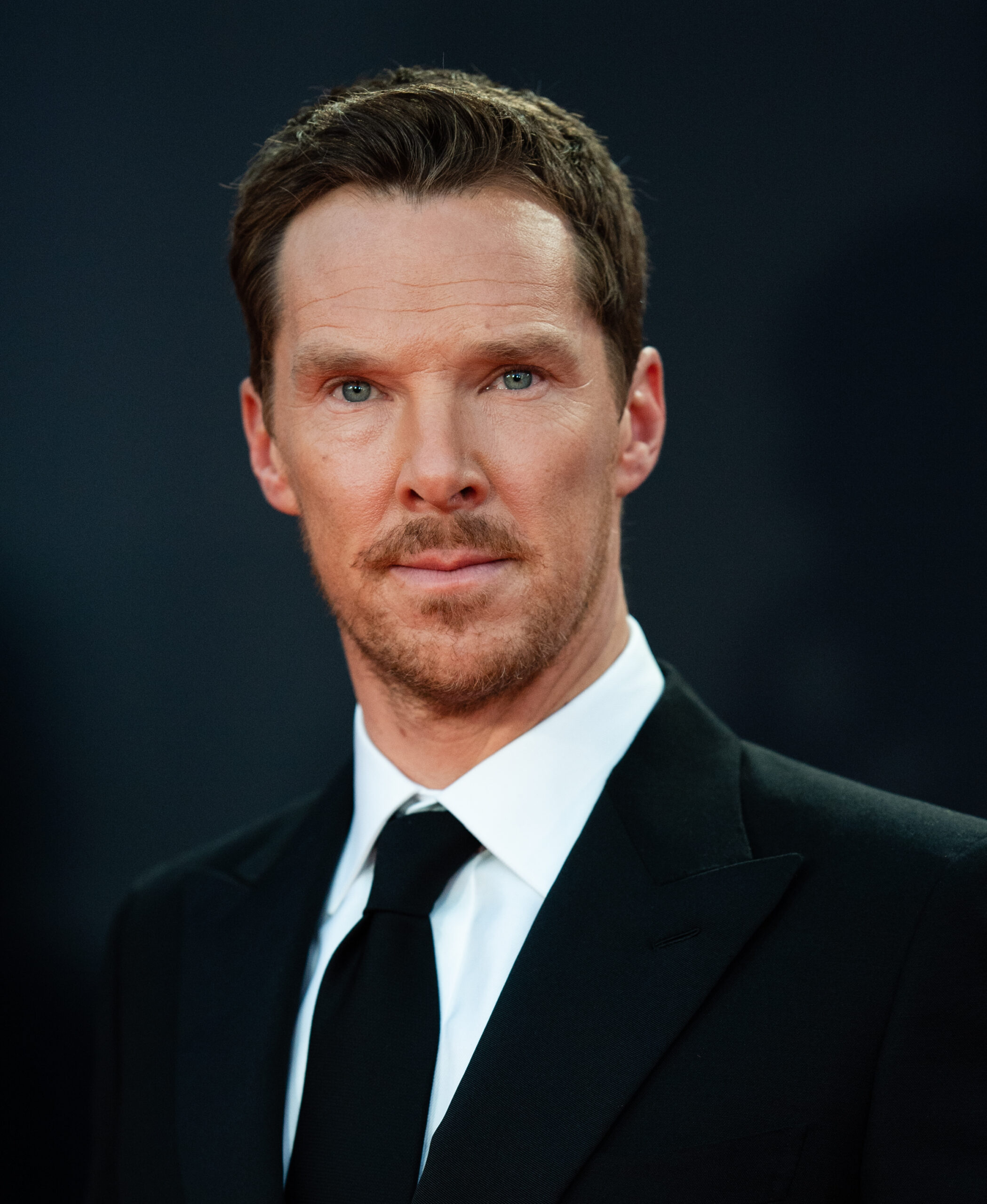 L’acteur Benedict Cumberbatch assiste à la première britannique de The Power of the Dog (2021) à Londres © Photo : Samir Hussein / WireImage.