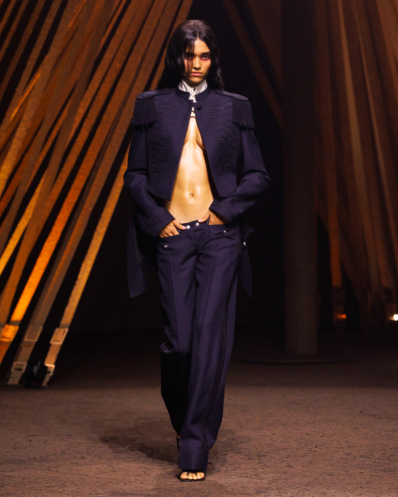 Le défilé McQueen printemps-été 2026