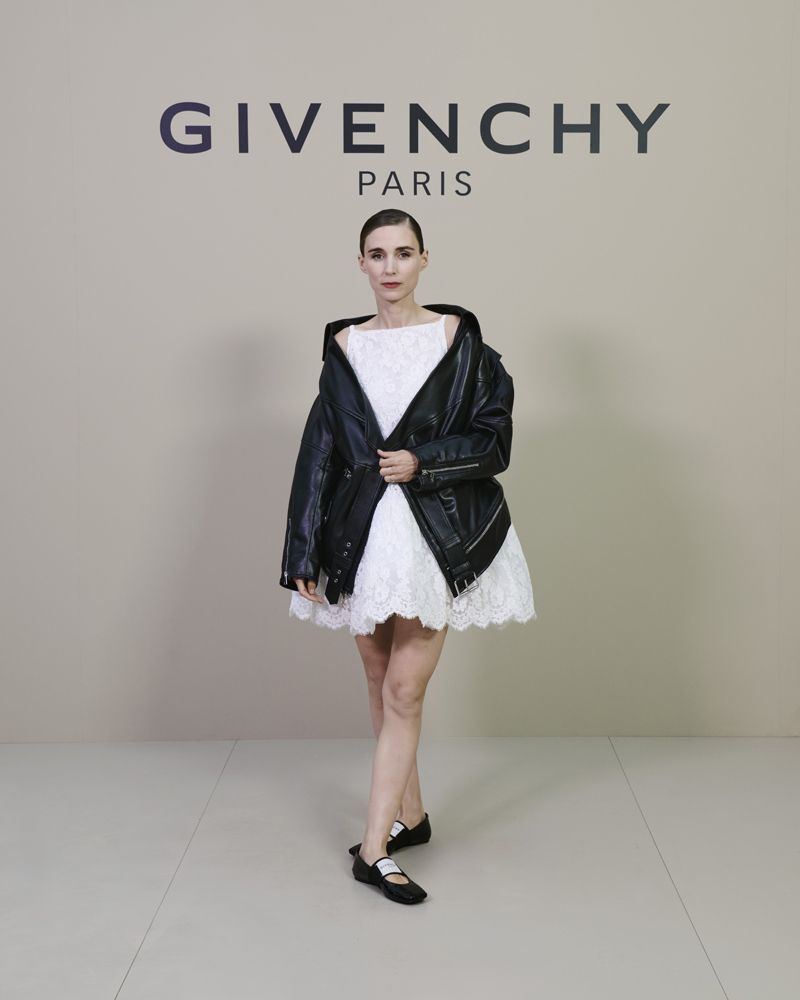 Rooney Mara au défilé Givenchy printemps-été 2026.