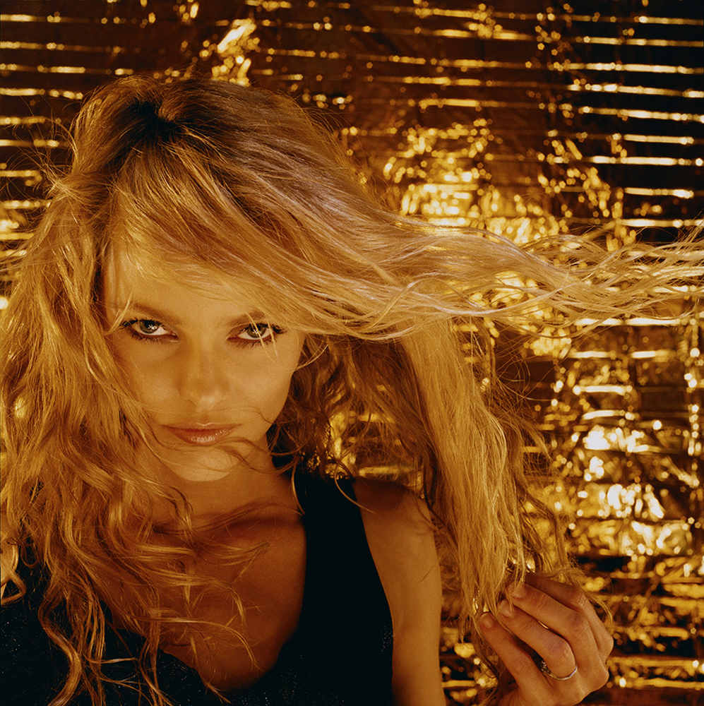 Vanessa Paradis en couverture du magazine "Première" pour la promo du film Atomik Circus en 2004, photographié par Antoine Le Grand. 