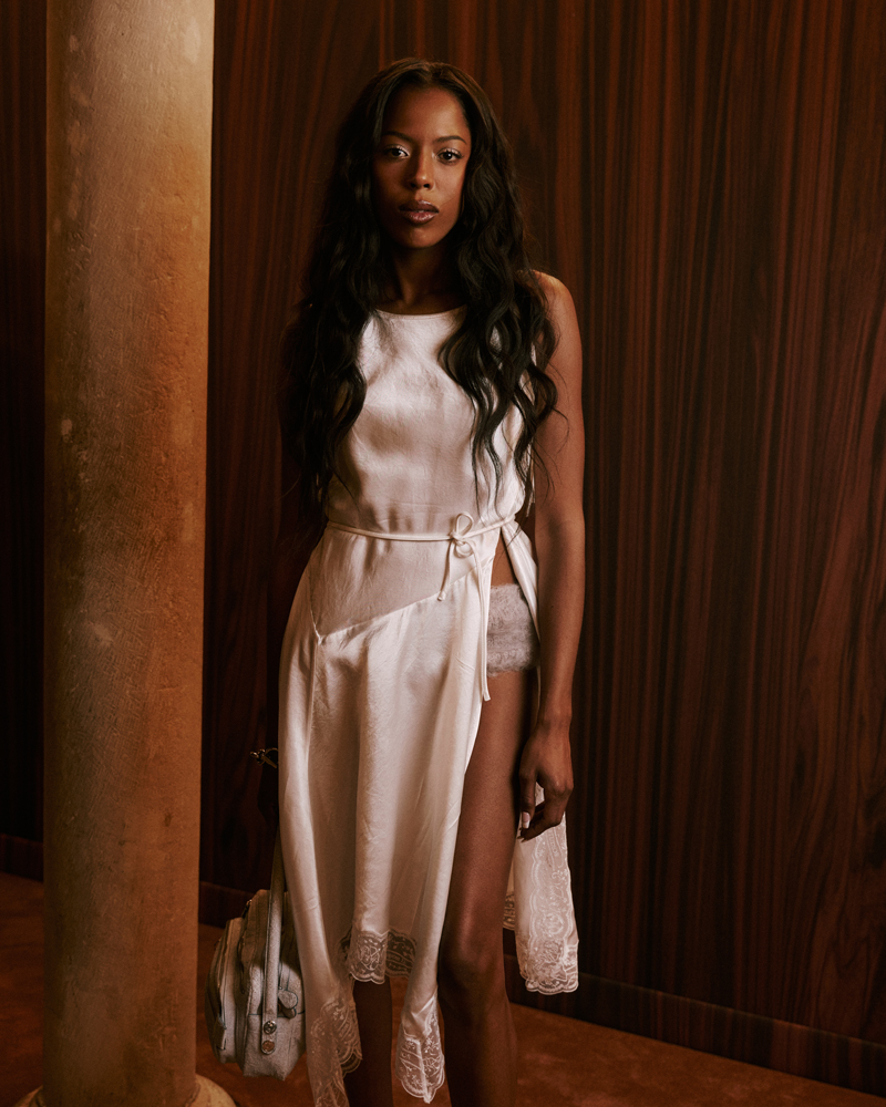 True Whitaker au défilé Acne Studios printemps-été 2026. 