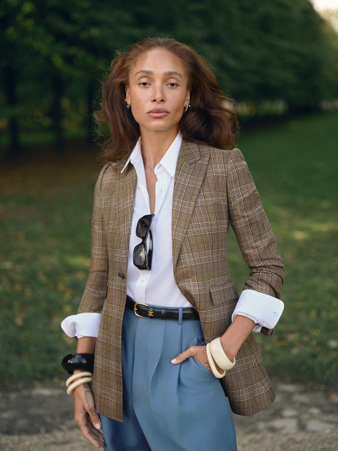 adwoa aboah au défilé celine printemps-été 2026 à la fashion week de paris 