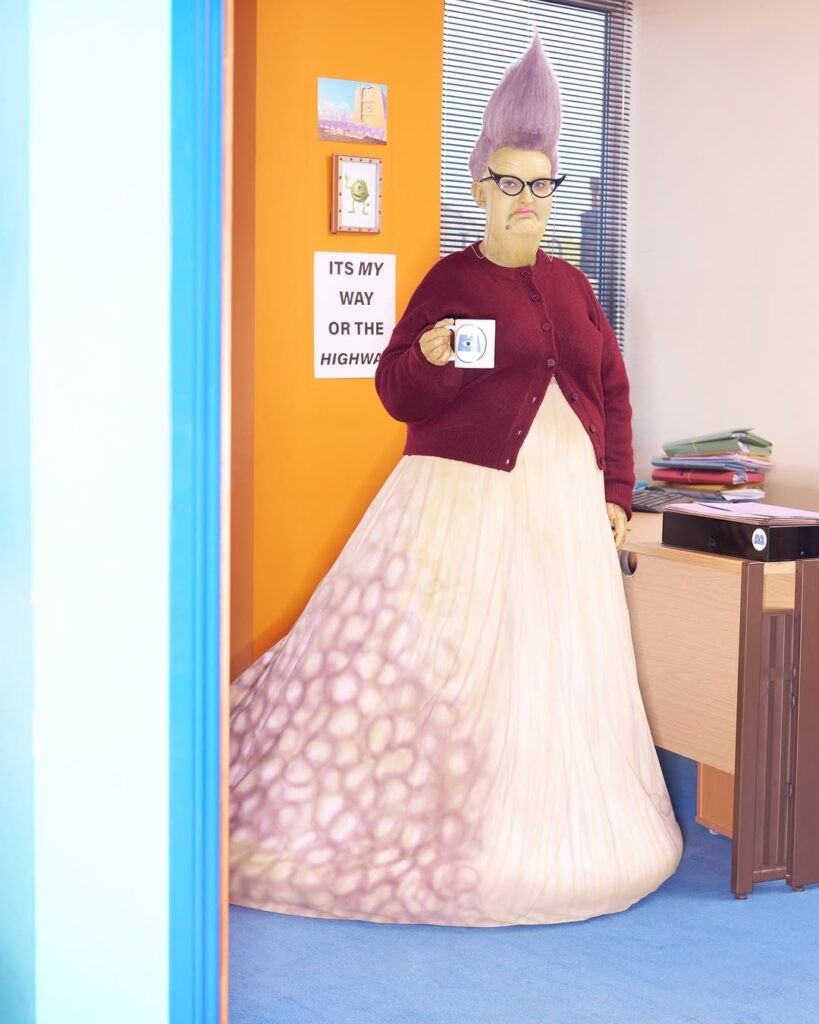 Amelia Dimoldenberg en Roz de Monstre et Cie.  l'originèle office siren. 