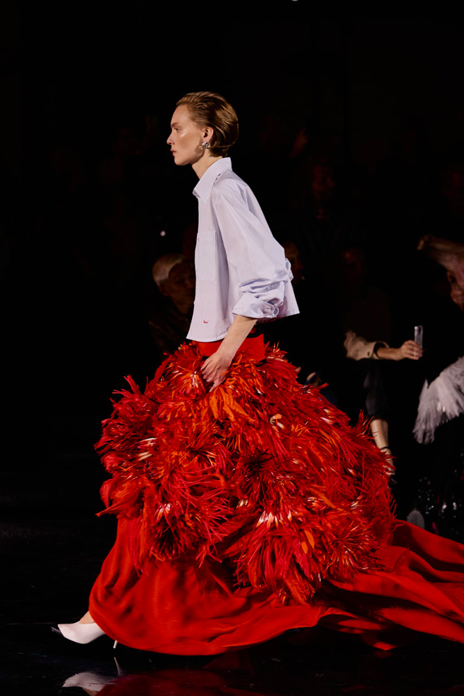 le premier défilé Chanel par Matthieu Blazy pour le printemps-été 2026