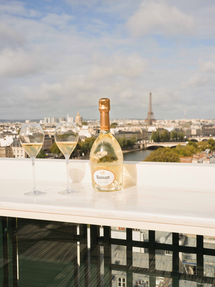 Le Champagne Ruinart Blanc de Blancs à Paris. 