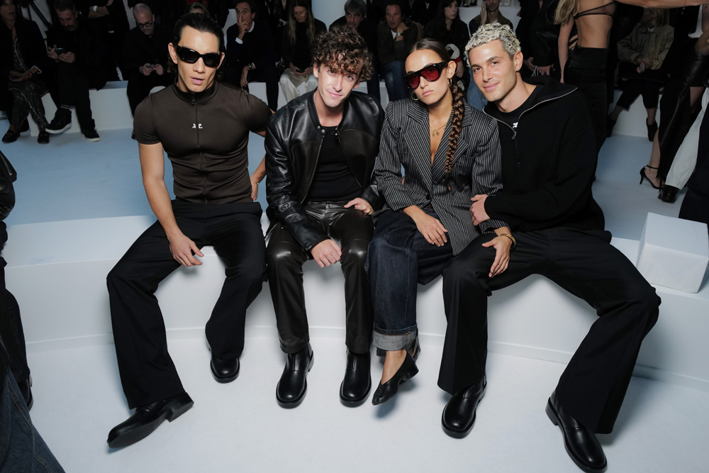 Jorge Lopez, Alvaro Lafuente, Gray Sorrenti, Fai Khadra au défilé Courrèges printemps-été 2026 © Courtesy of Courrèges.