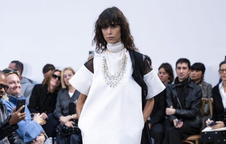 cover défilé sacai printemps-été 2026