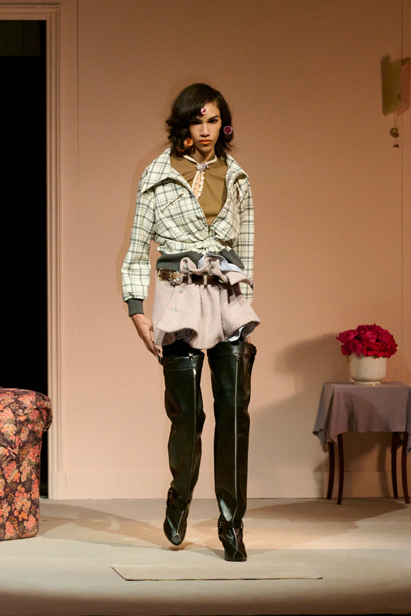 defile august barron printemps-été 2026 à la fashion week de paris 