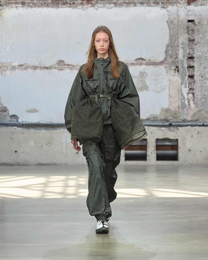 défilé cecilie bahnsen printemps-été 2026 à la fashion week de paris