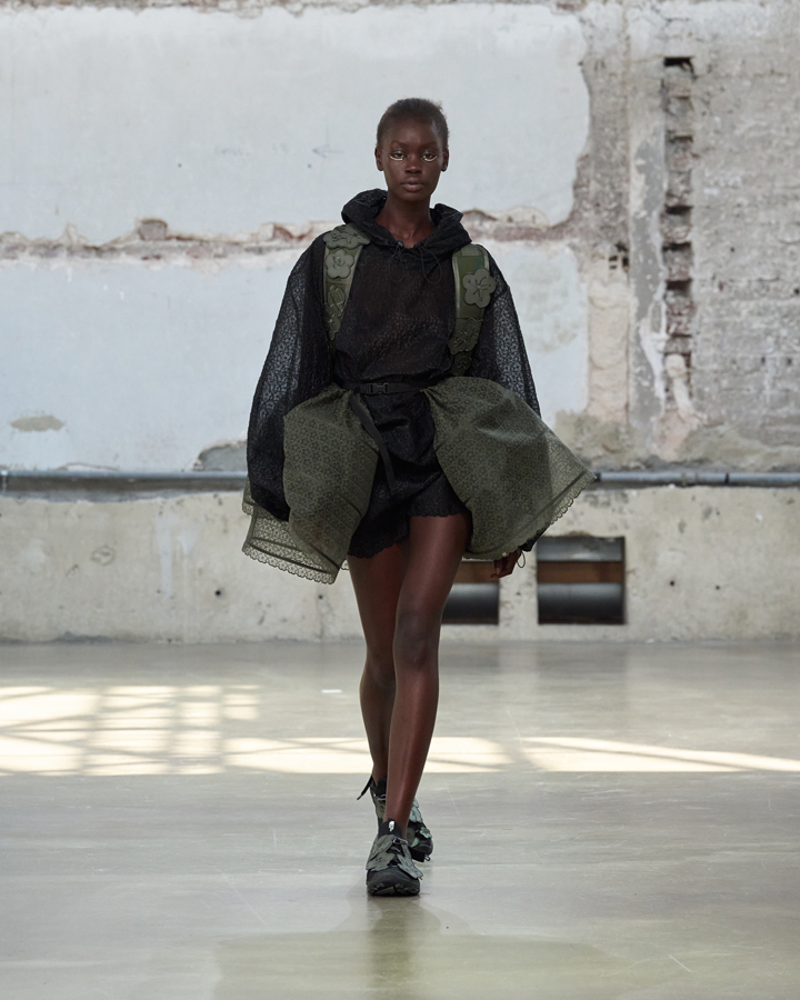 défilé cecilie bahnsen printemps-été 2026 à la fashion week de paris