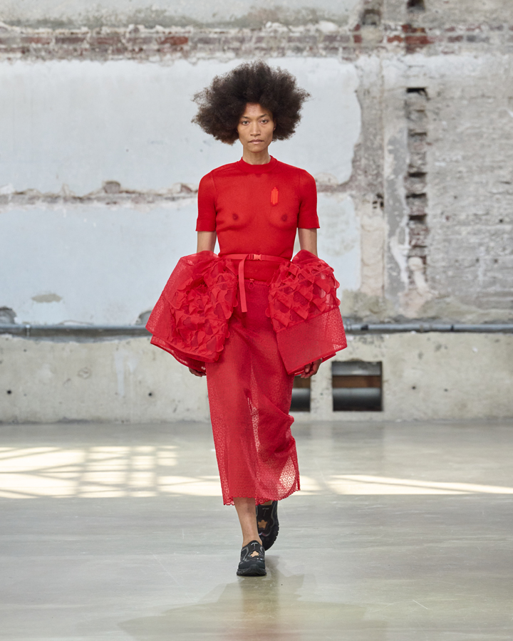 défilé cecilie bahnsen printemps-été 2026 à la fashion week de paris