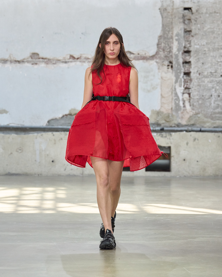 défilé cecilie bahnsen printemps-été 2026 à la fashion week de paris