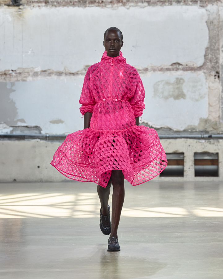défilé cecilie bahnsen printemps-été 2026 à la fashion week de paris
